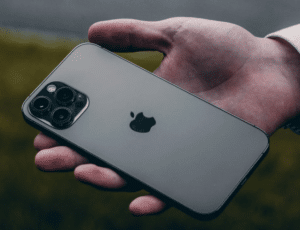 <strong>iPhone 7 Plus Screen Replacing Cost in India</strong>