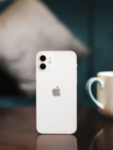 Read more about the article The Ultimate Guide to Buying an iPhone 11 Pro Max Refurbished